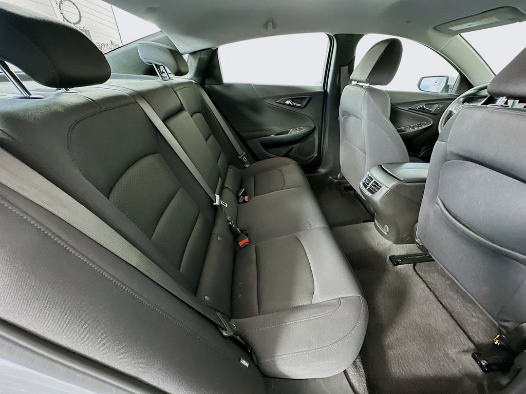 Used 2025 Summit White Chevrolet LT image 26