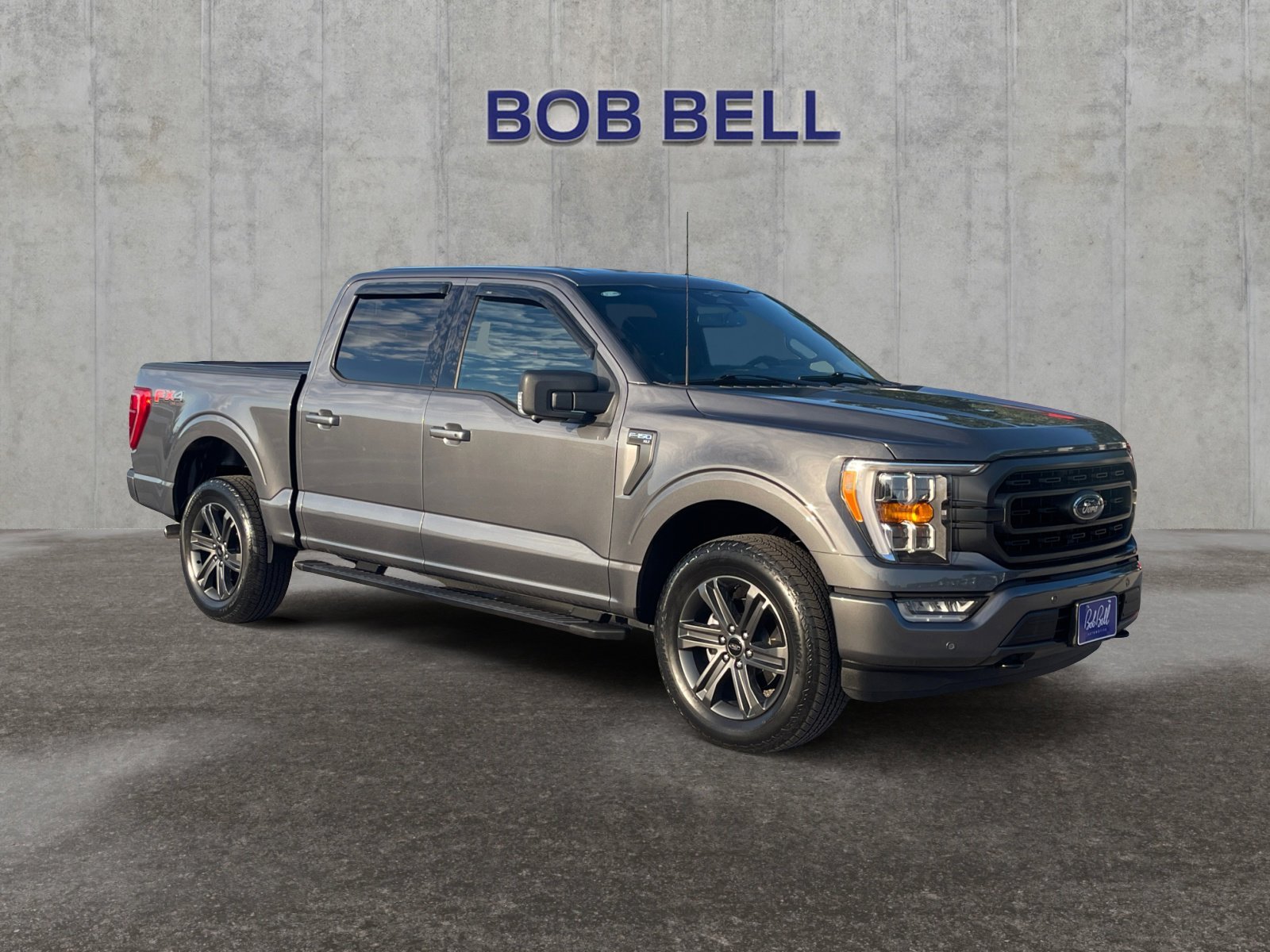 Used 2023 Gray Metallic Ford XLT image 7