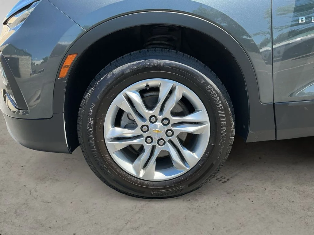 Used 2019 Gray Chevrolet Base image 9