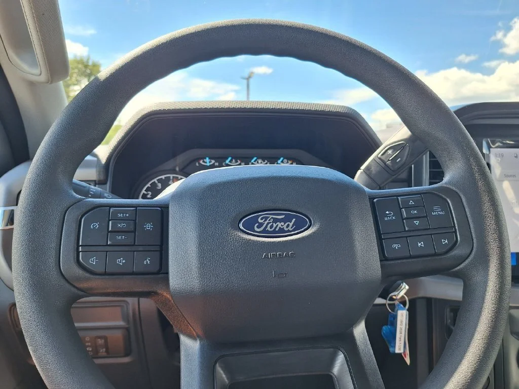 New 2026 Oxford White Ford XL image 21