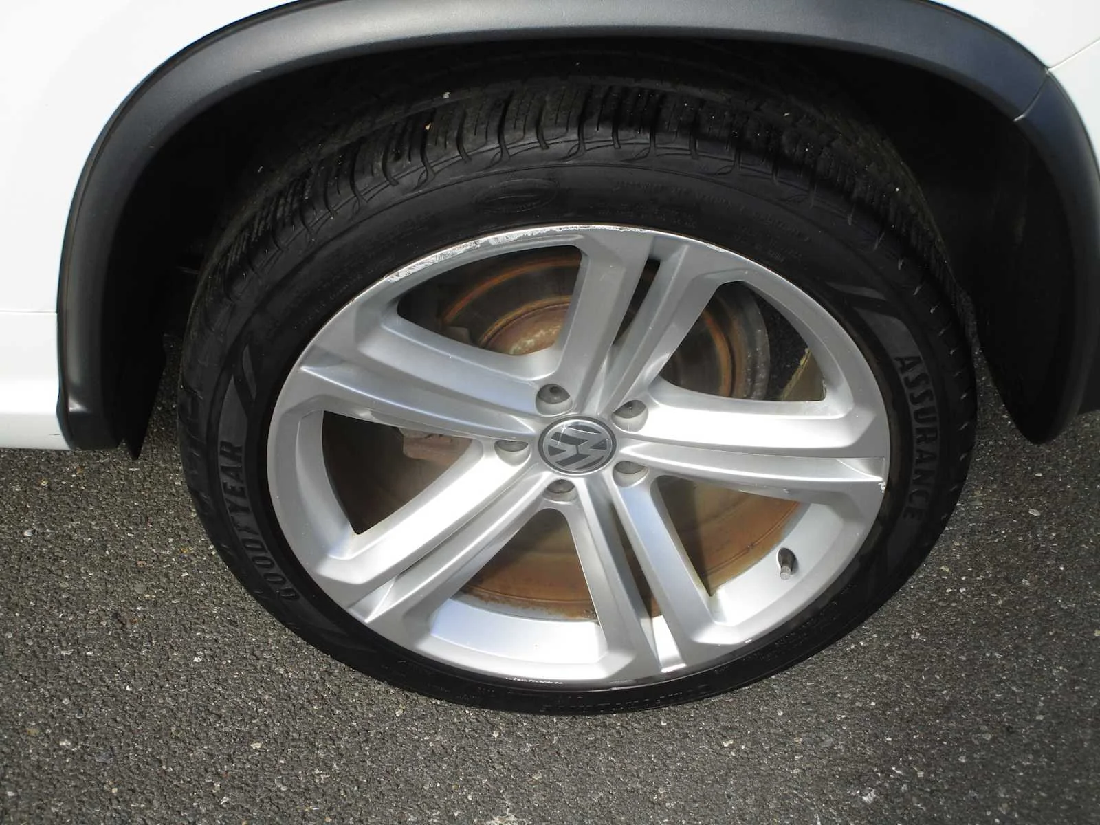 Used 2014 Pure White Volkswagen R-Line image 7