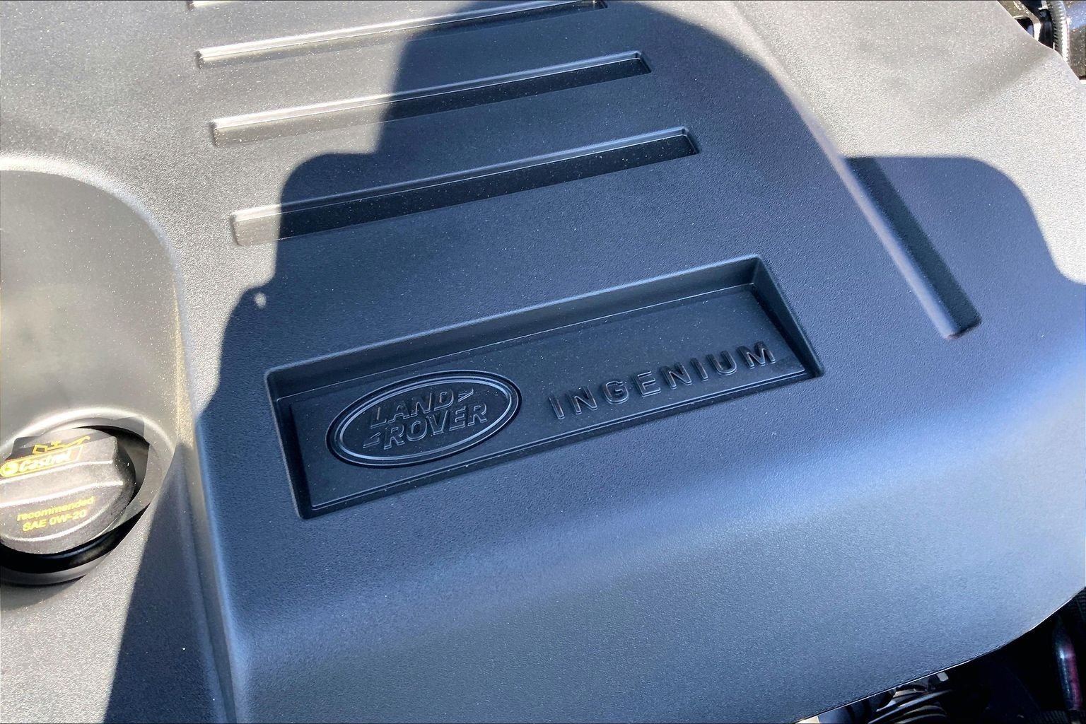 New 2026 Santorini Black Land Rover X-Dynamic SE image 17