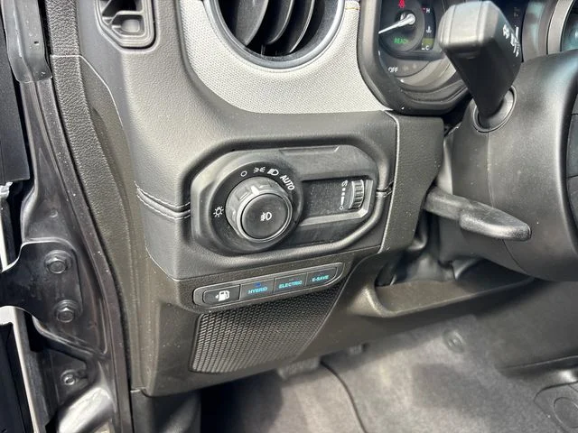 Used 2025 Gray Jeep Sahara 4xe image 15