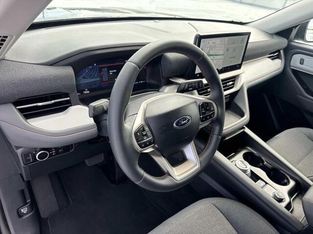 Used 2025 Agate Black Ford Active image 17
