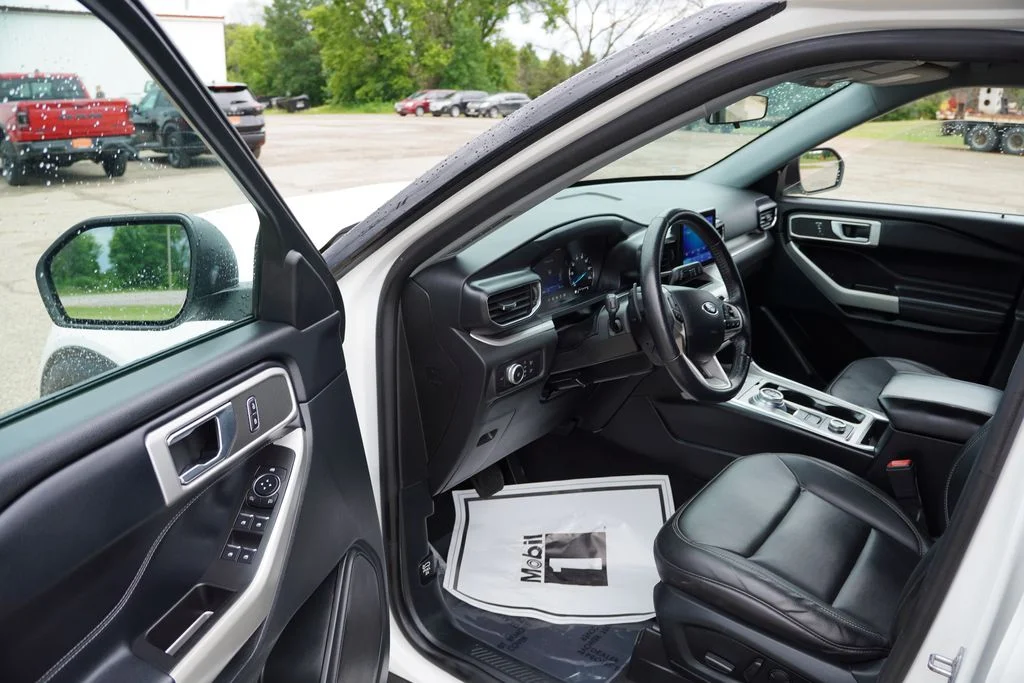 Used 2020 White Ford XLT image 14