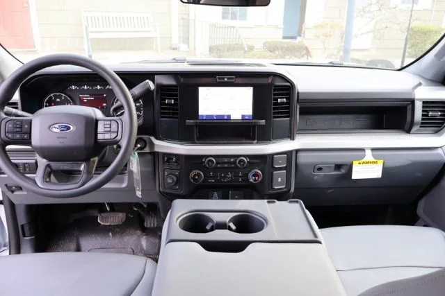 New 2026 Oxford White Ford F-550® XL image 20