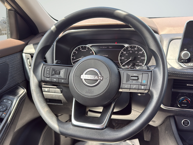 Used 2023 Gray Nissan SV image 15