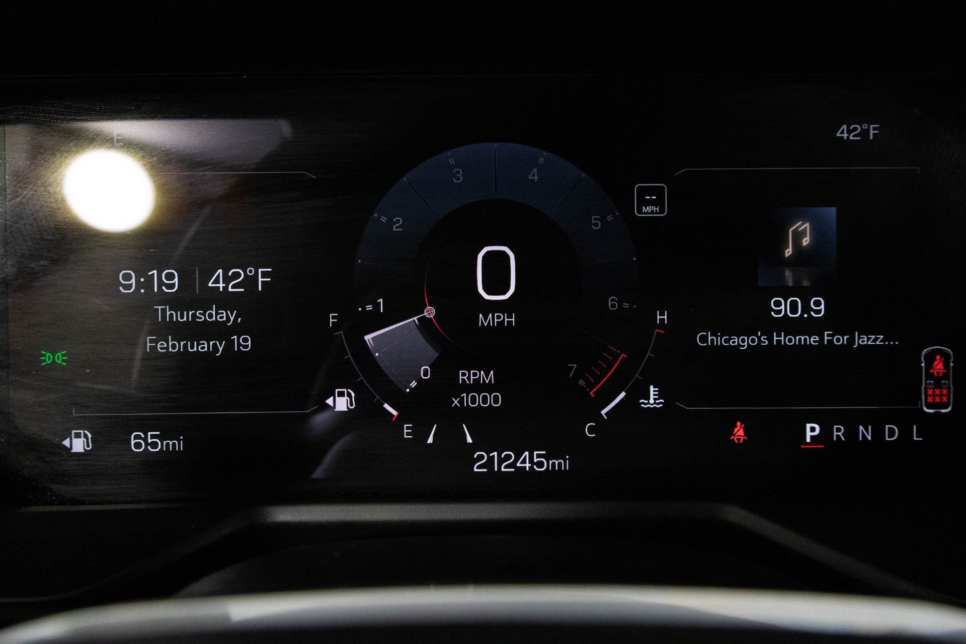 2025 GMC ACADIA - Image 29