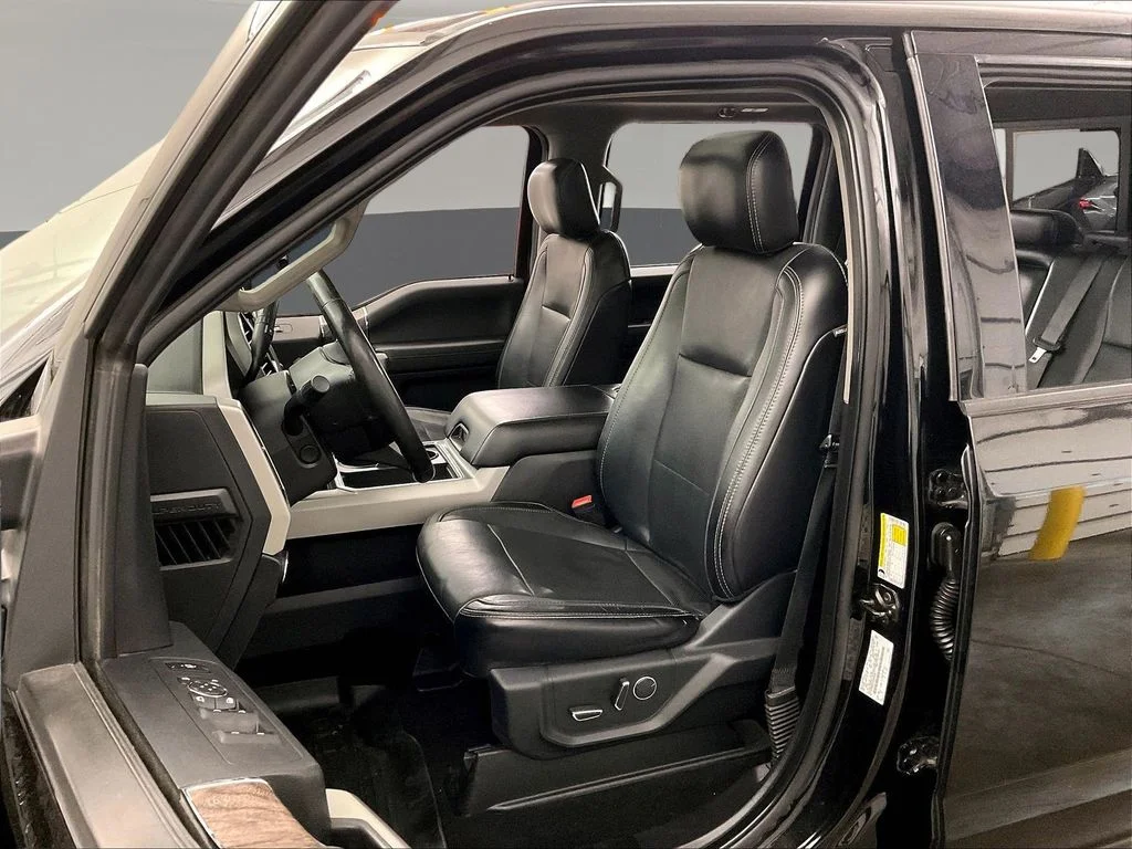 Used 2019 Black Ford Lariat image 30