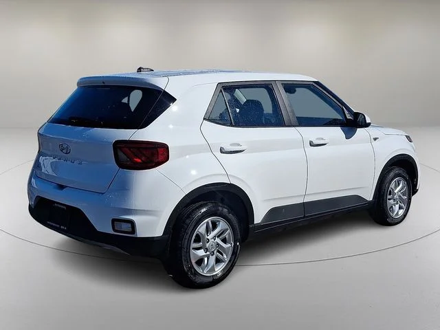 New 2026 White Hyundai SE image 7