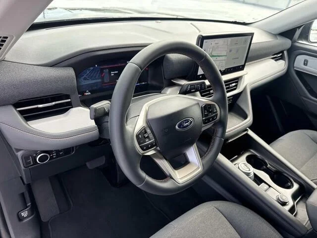2025 Ford Explorer Active - Photo 17