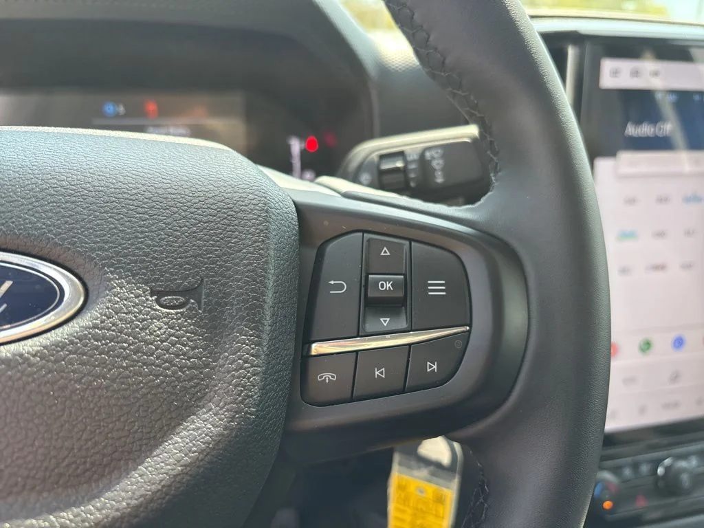 Used 2025 White Ford XLT image 23