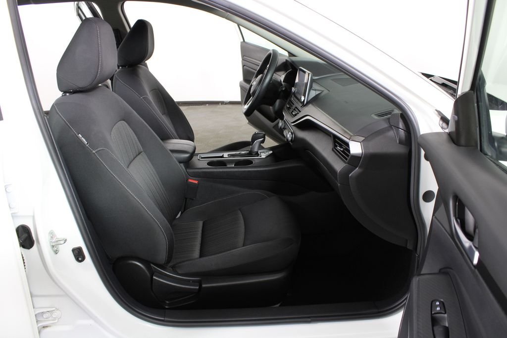Used 2025 White Nissan 2.5 SV image 15