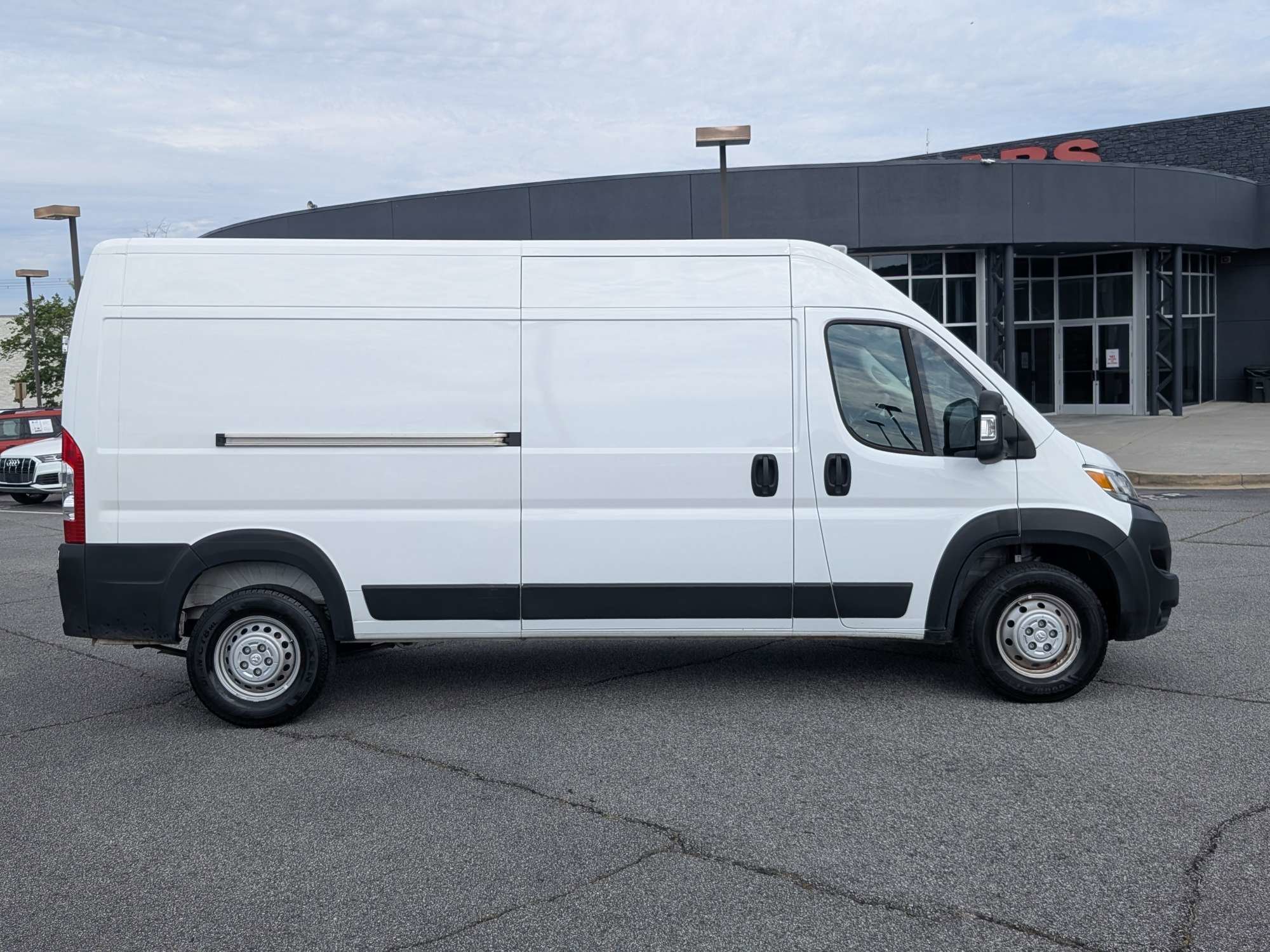 Used 2025 White Ram High Roof image 2
