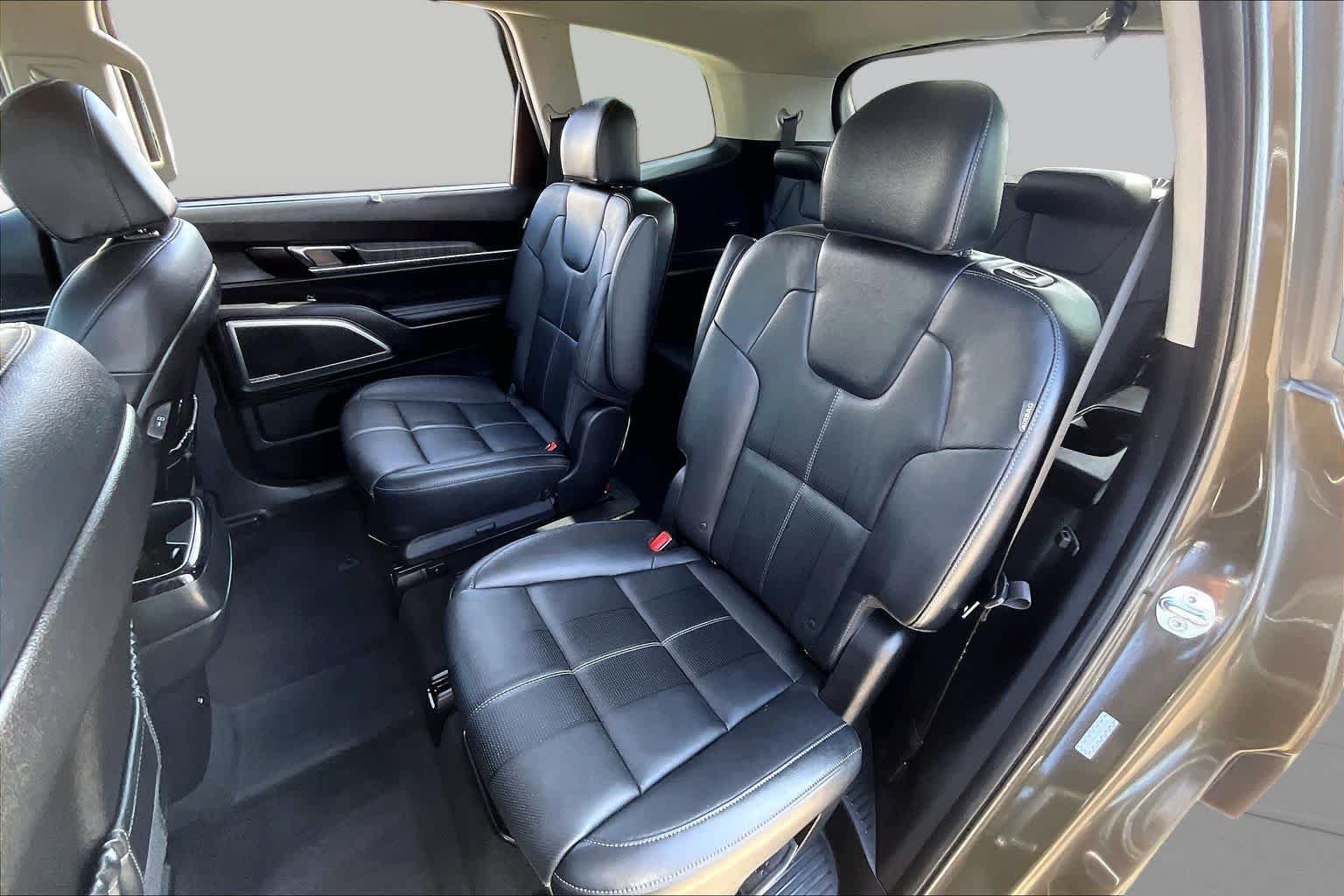 Used 2023 Dark Moss Kia EX image 18