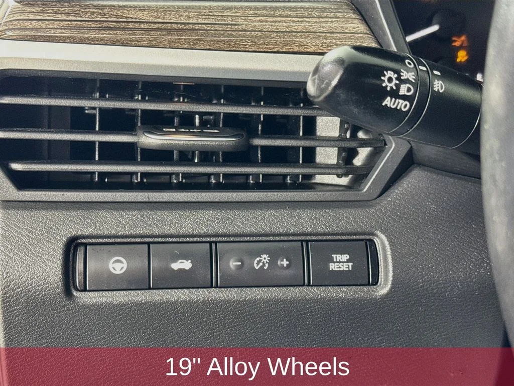 Used 2019 Gray Nissan 2.5 Platinum image 8