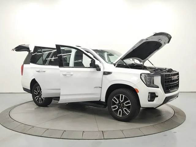 2023 GMC Yukon AT4 - Photo 9