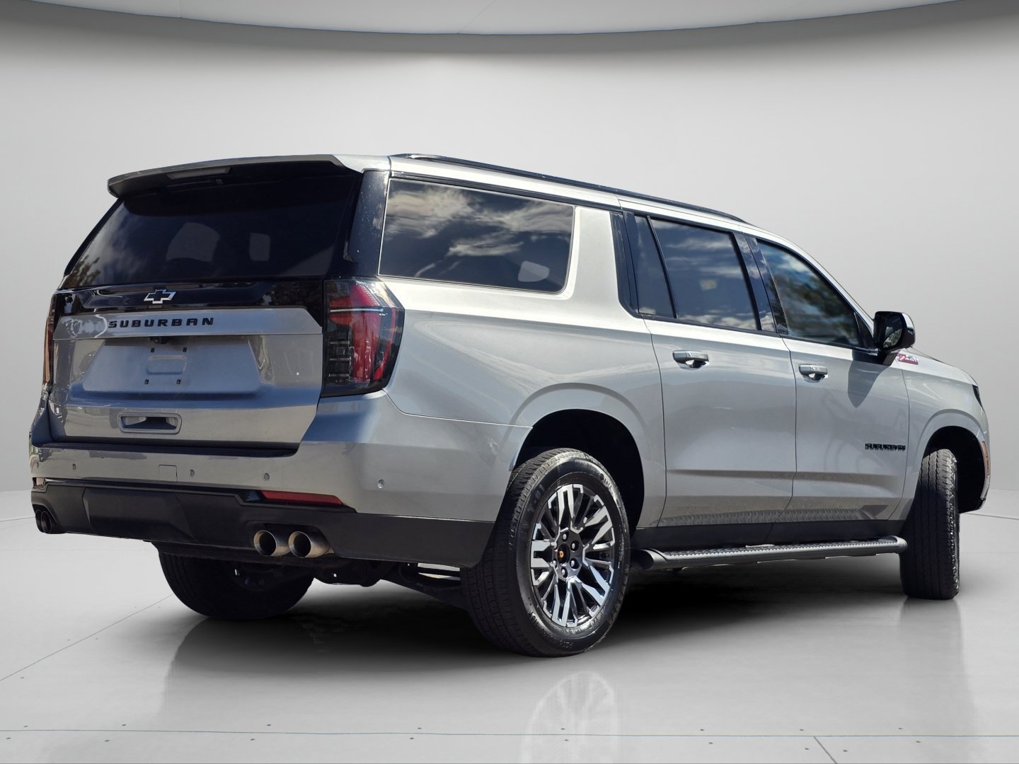 Used 2025 Sterling Gray Metallic Chevrolet Z71 image 26