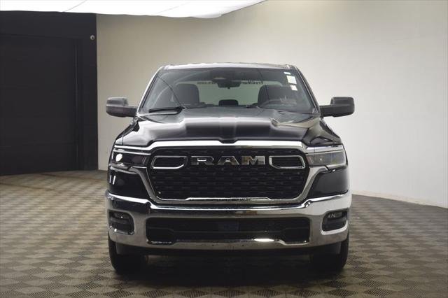 New 2026 Diamond Black Crystal Pearl-Coat Exterior Paint RAM BIG HORN image 2