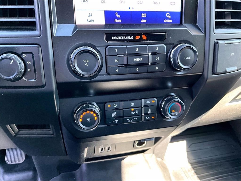 Used 2020 Blue Metallic Ford XL image 26