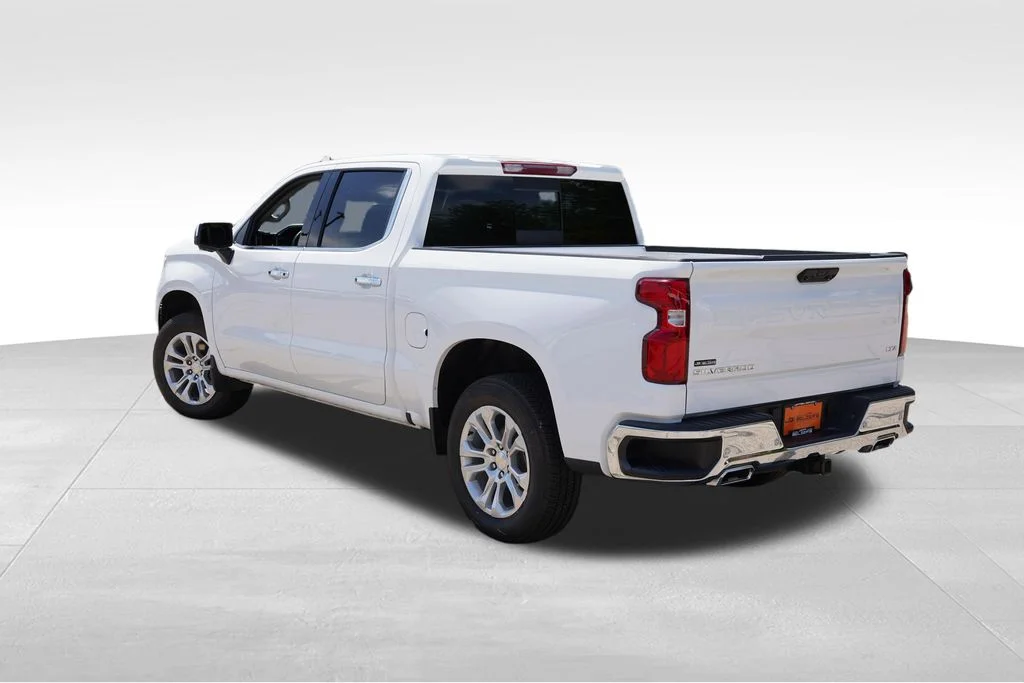 Used 2024 Summit White Chevrolet LTZ image 7
