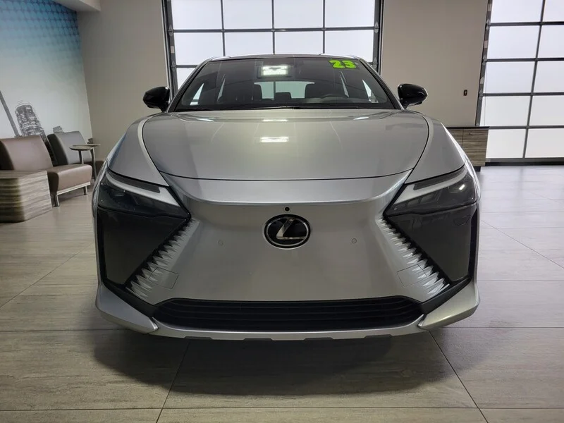 Certified Used 2023 IRIDIUM LEXUS RZ 450E LUXURY AWD image 8