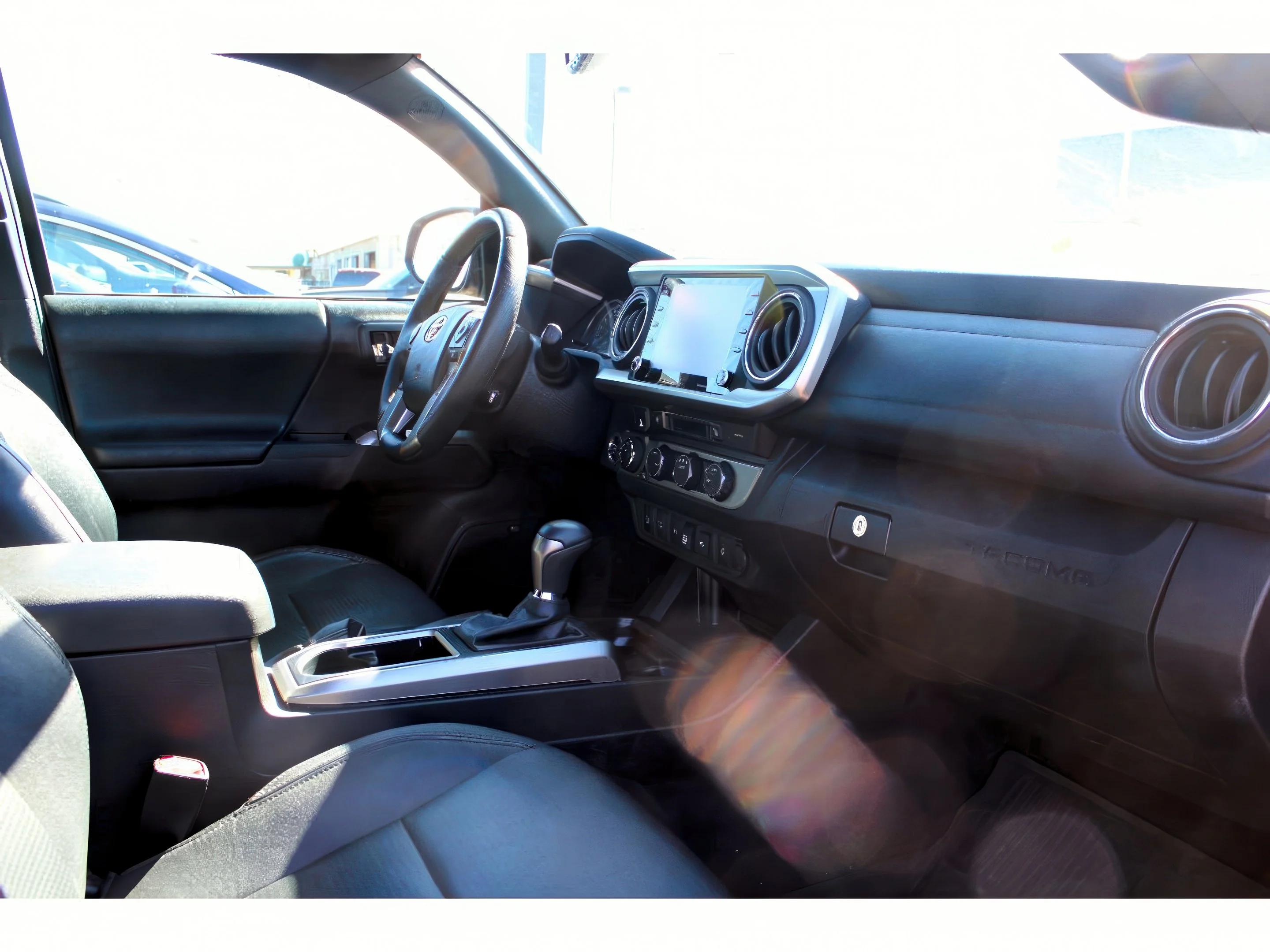 2023 Toyota Tacoma Limited - Photo 19