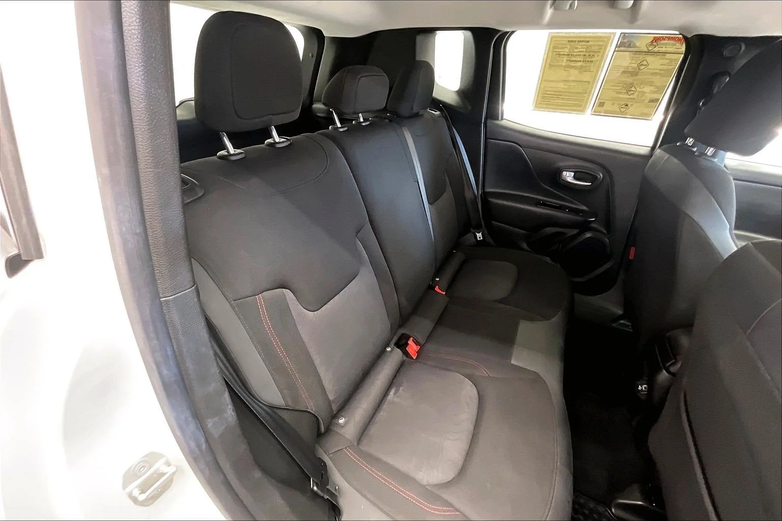 Used 2023 Alpine White Clearcoat Jeep Trailhawk image 18