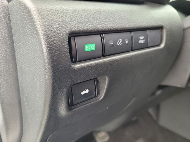 Used 2024 White Nissan SV image 19