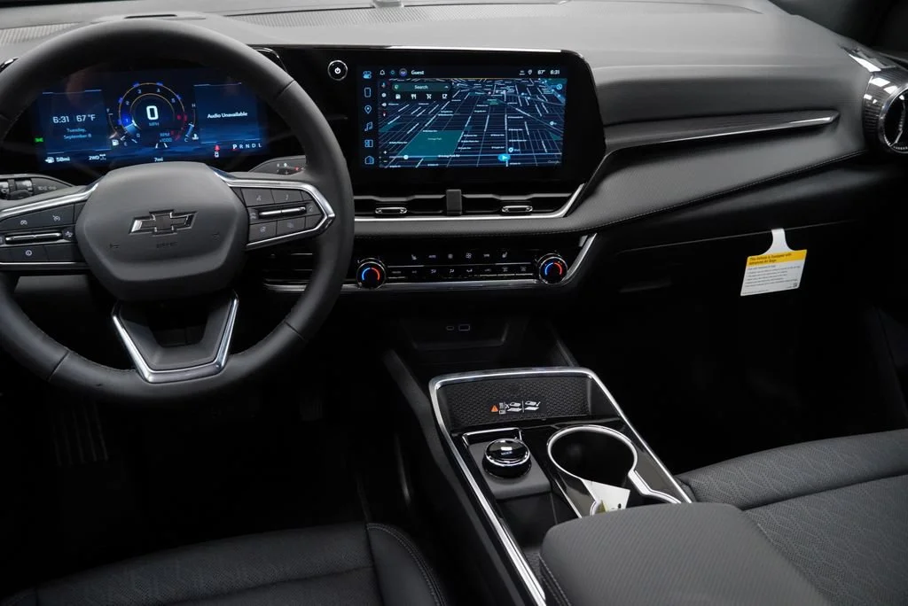New 2027 Mosaic Black Metallic Chevrolet LT image 14