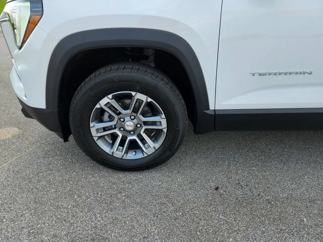 New 2027 Summit White GMC Elevation image 27
