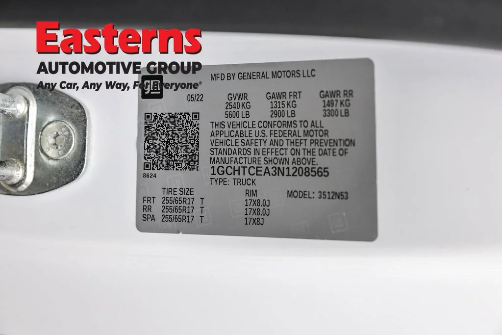 Used 2022 White Chevrolet LT image 33