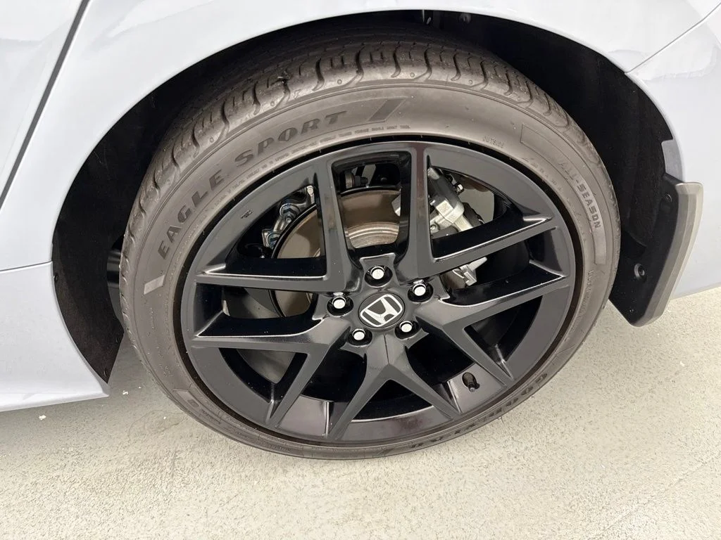 Used 2023  Honda Si image 6