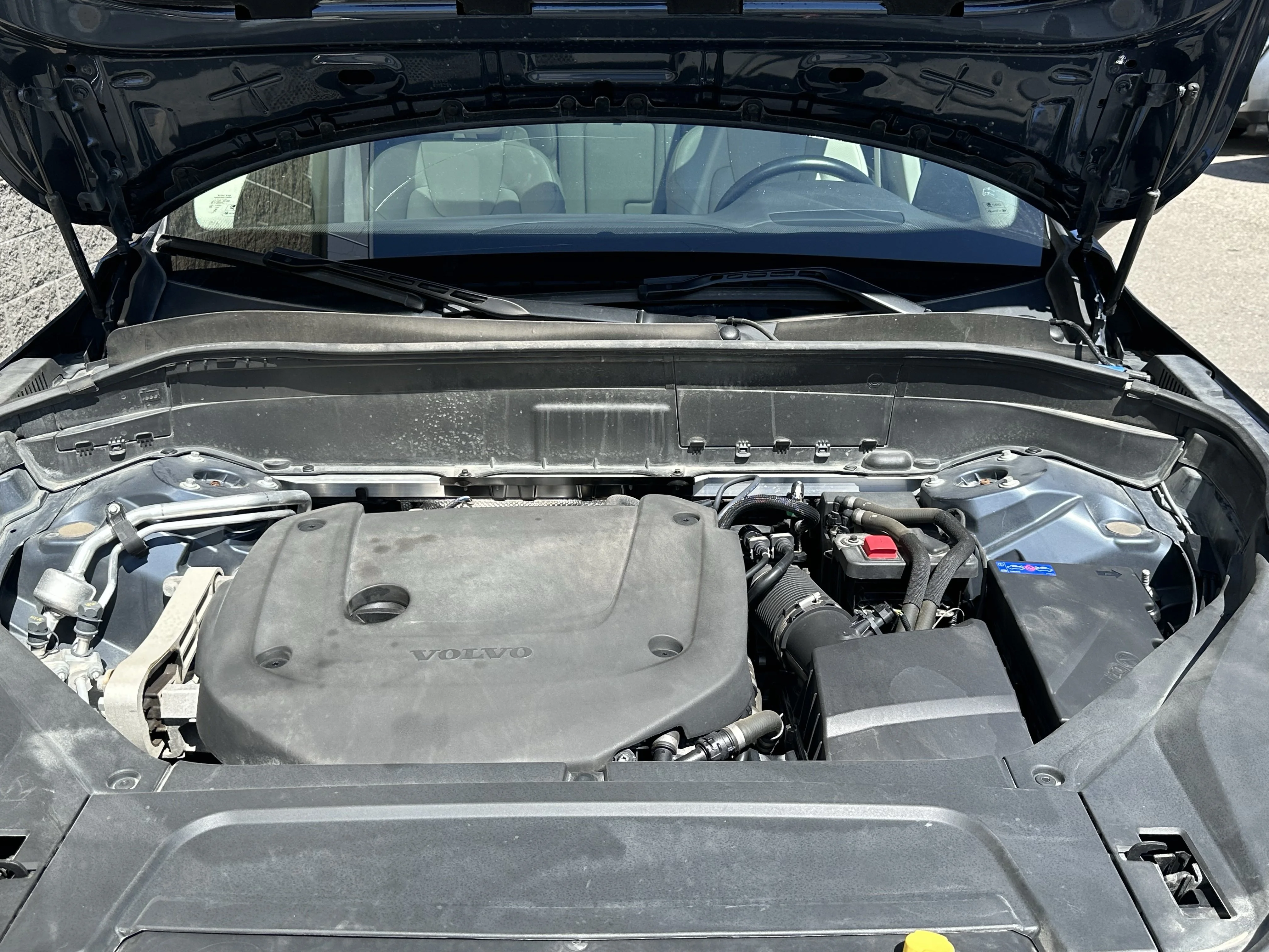 Certified Used 2024  Volvo Plus Bright Theme image 7