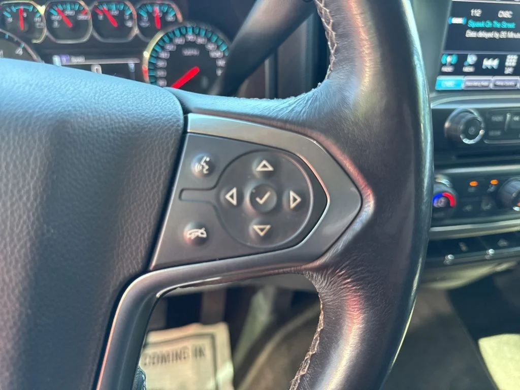 Used 2018 Red Chevrolet LT image 29