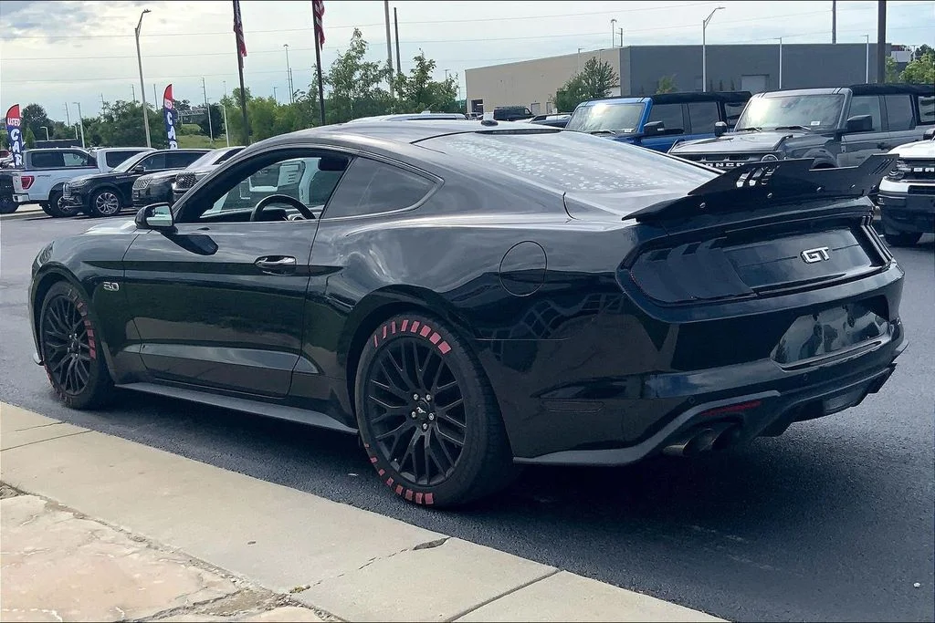 Used 2019 Black Ford GT image 2