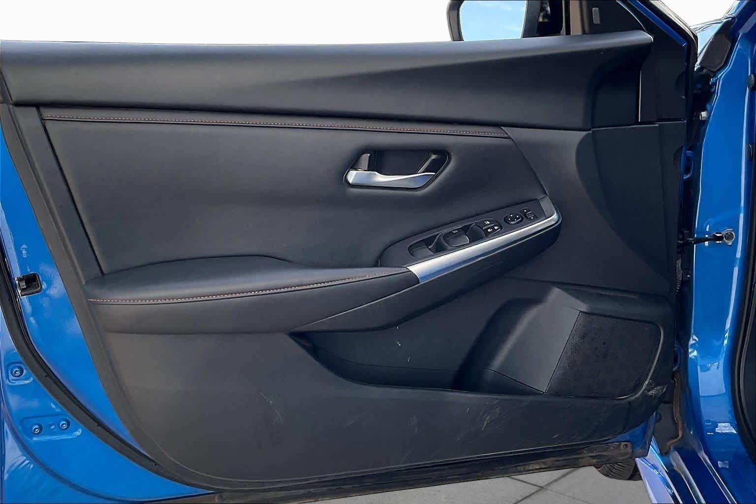 Used 2023 Electric Blue Metallic Nissan SR image 19