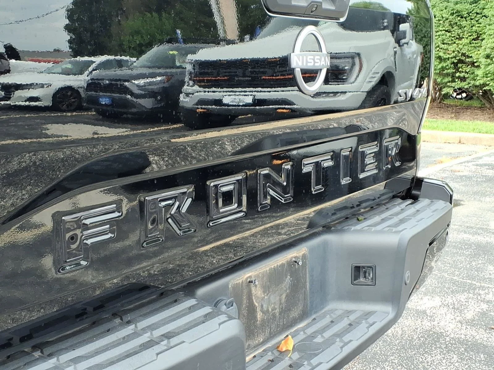 Used 2022 Black Nissan SV image 35