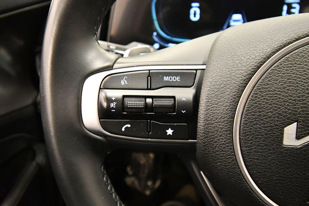 Certified Used 2024  Kia EX image 20