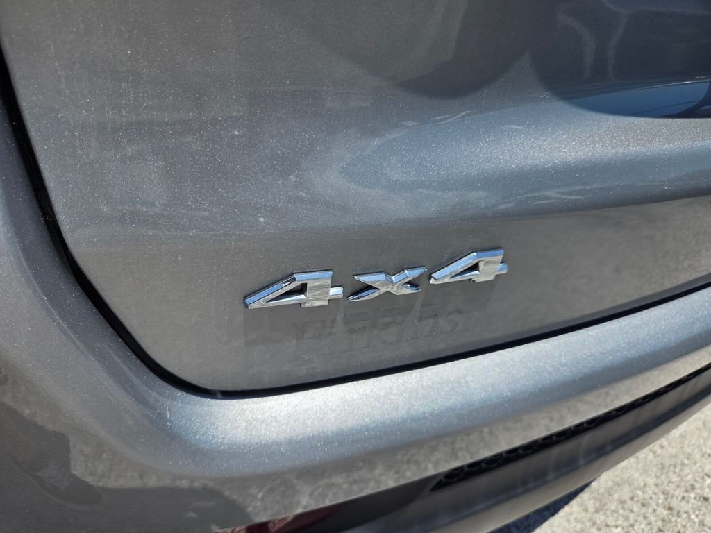 Used 2022 Silver Jeep Sport image 12