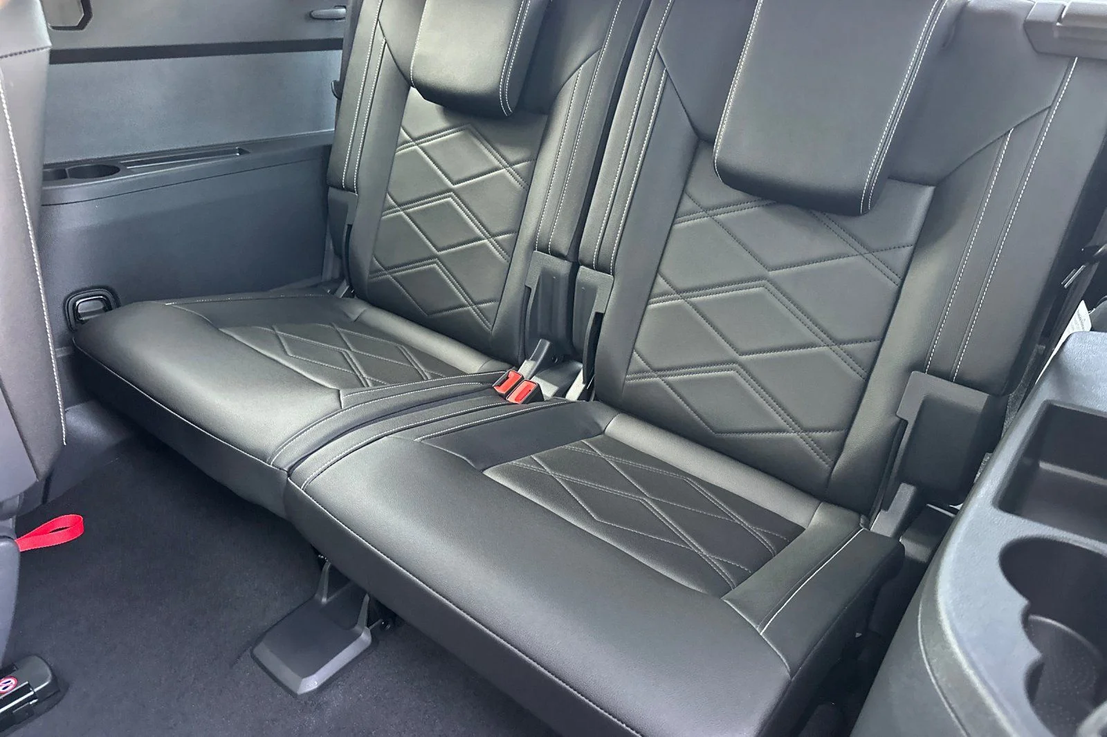 2026 Volkswagen Atlas SE w/Tech - Photo 13