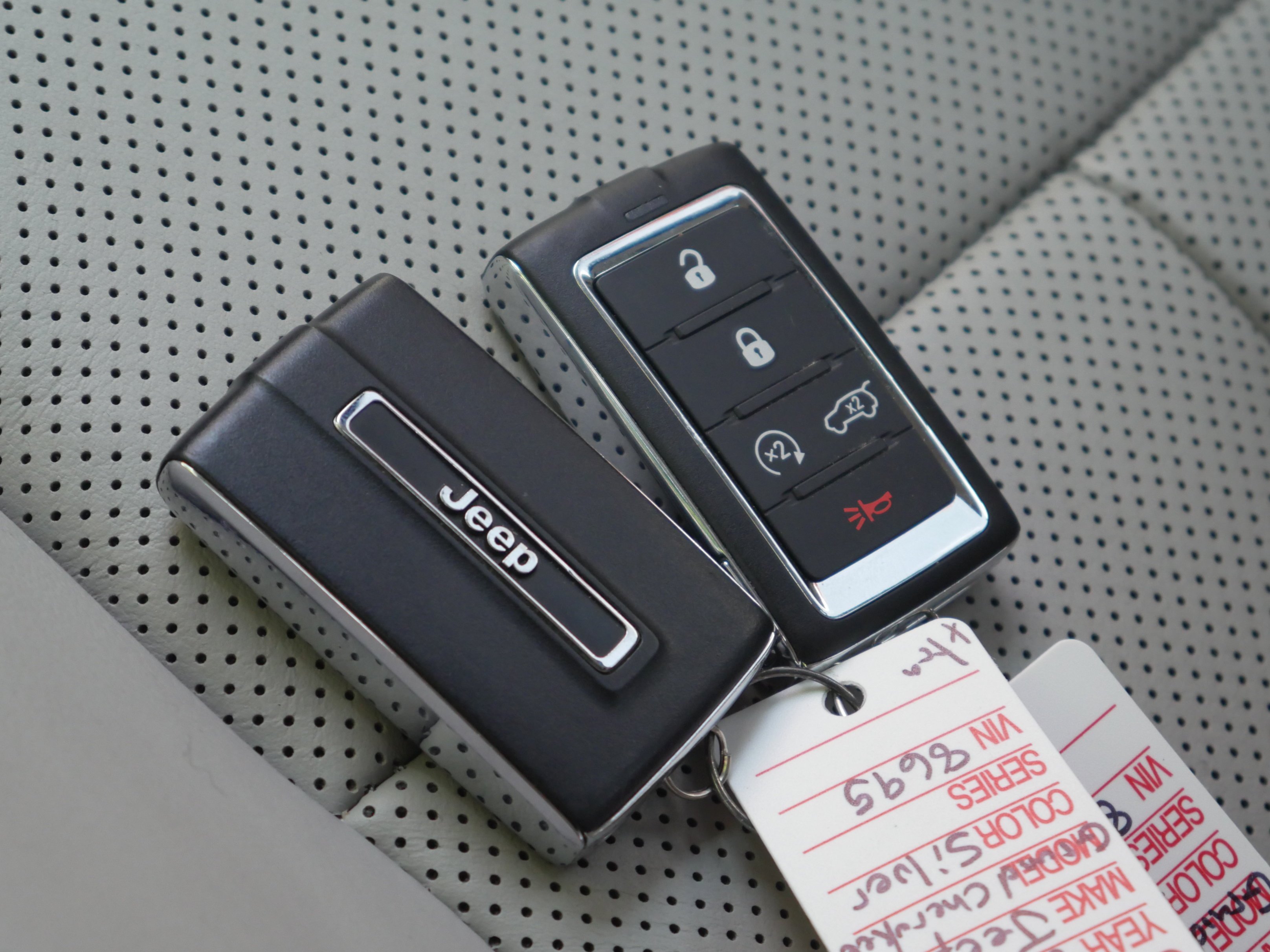 Used 2021 Silver Zynith Jeep Overland image 34