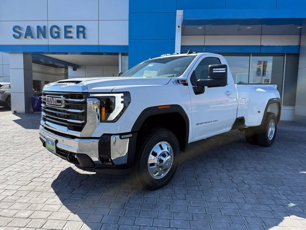 New 2026 Summit White GMC SLE DRW image 4