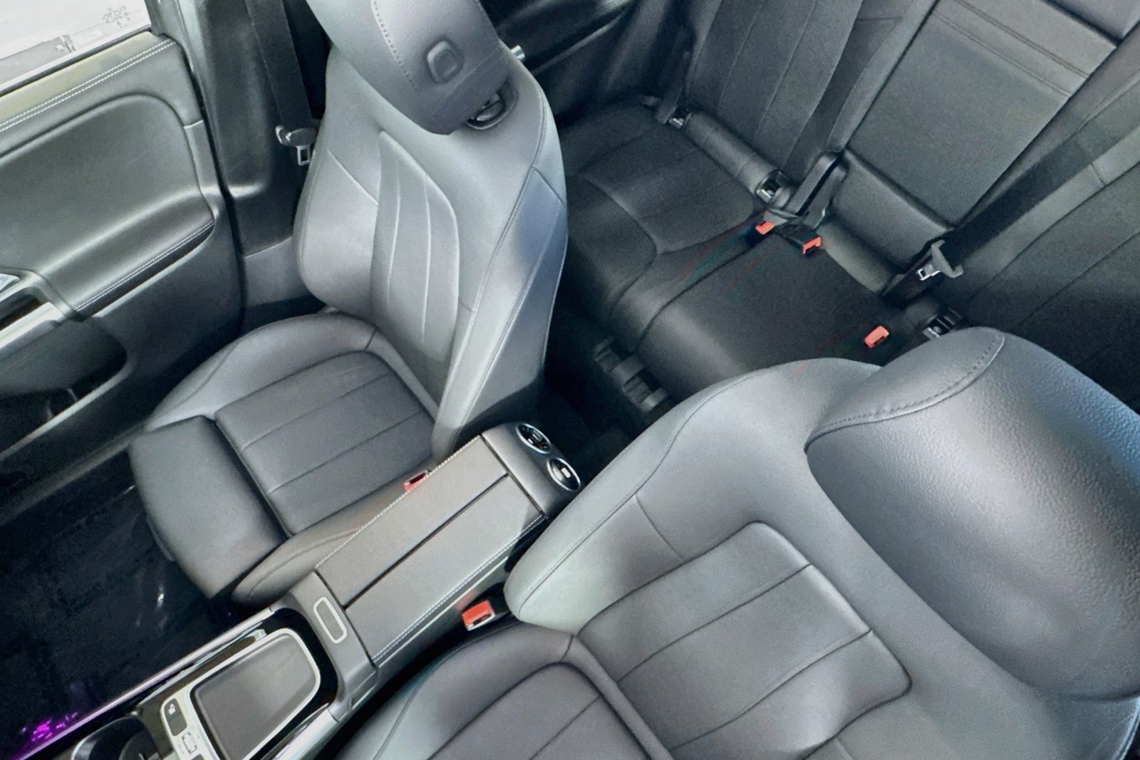 New 2026 Mountain Grey Metallic Mercedes-Benz GLB 250 image 19