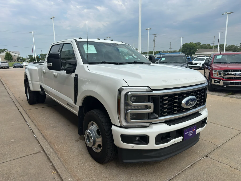 Used 2026 Glacier Gray Metallic Tri-Coat Ford Platinum image 38