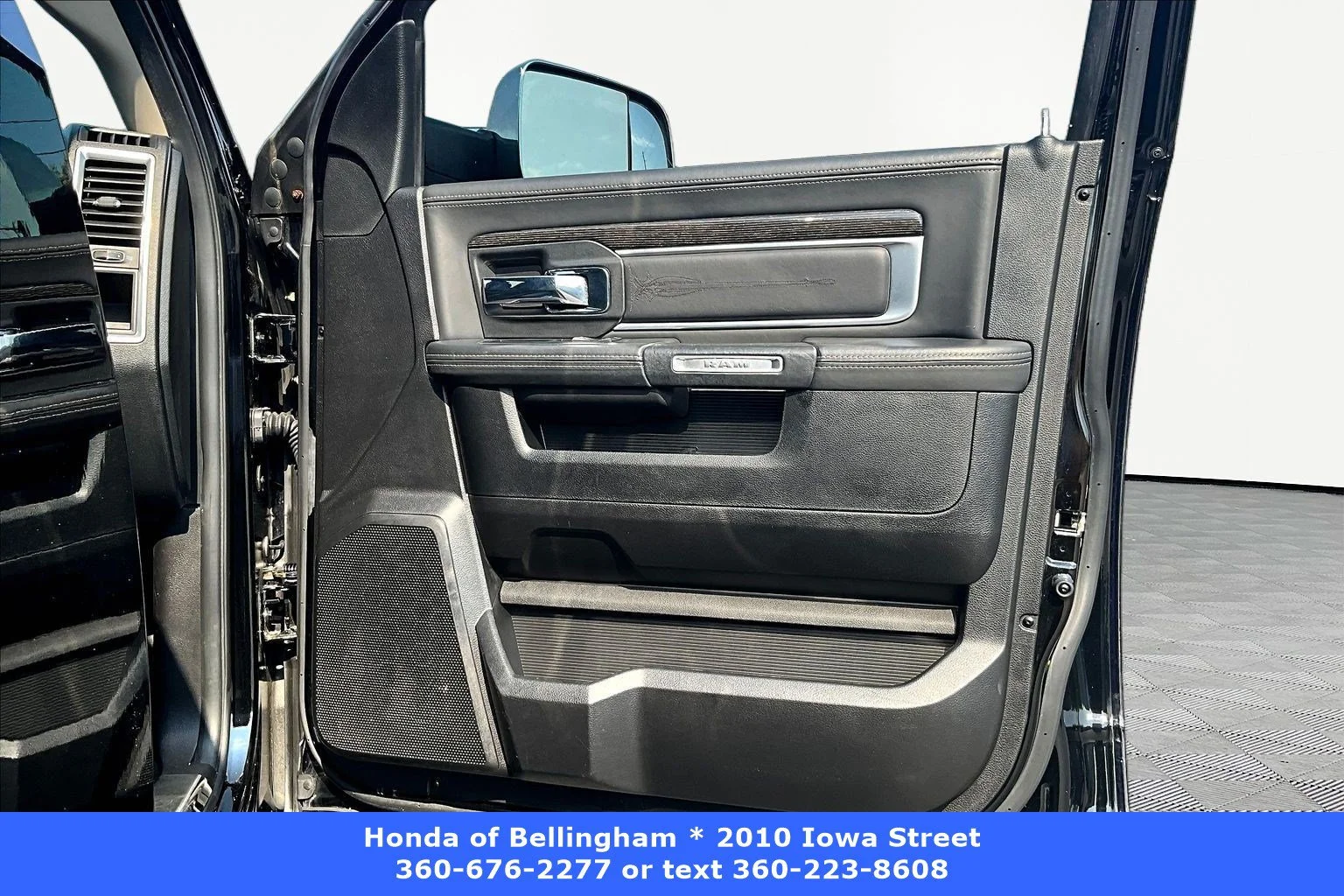 Used 2015 Black Clearcoat Ram Laramie Limited image 27