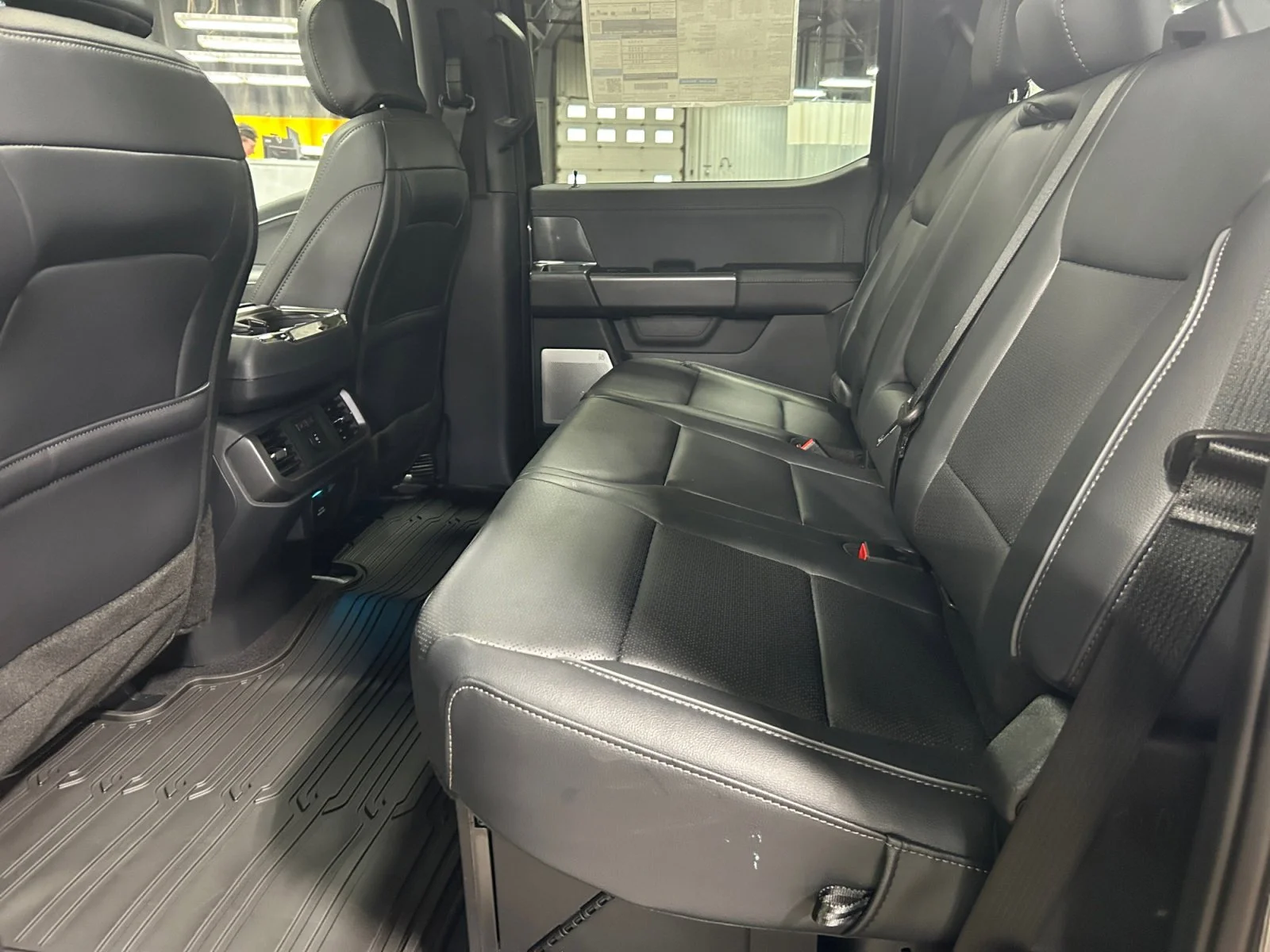 New 2026 Carbonized Grey Metallic Ford Lariat image 19