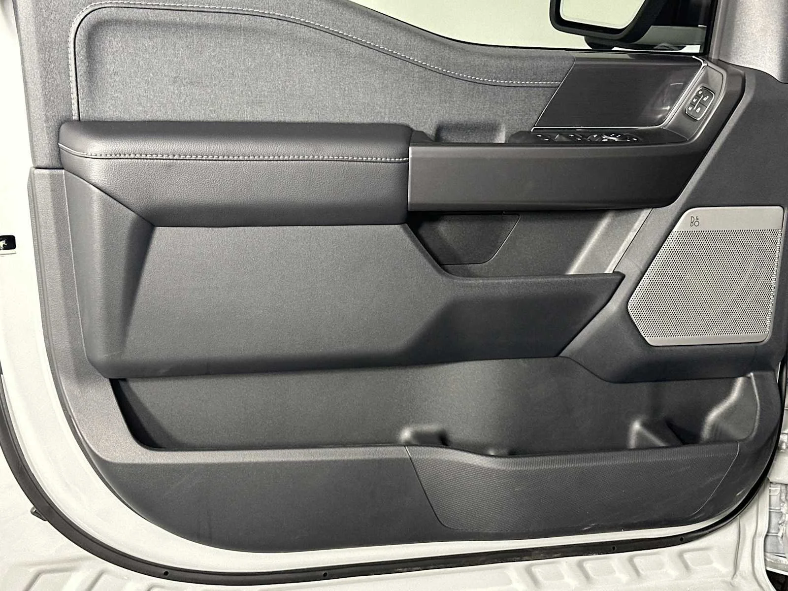 New 2026 Avalanche Gray Ford LARIAT image 11