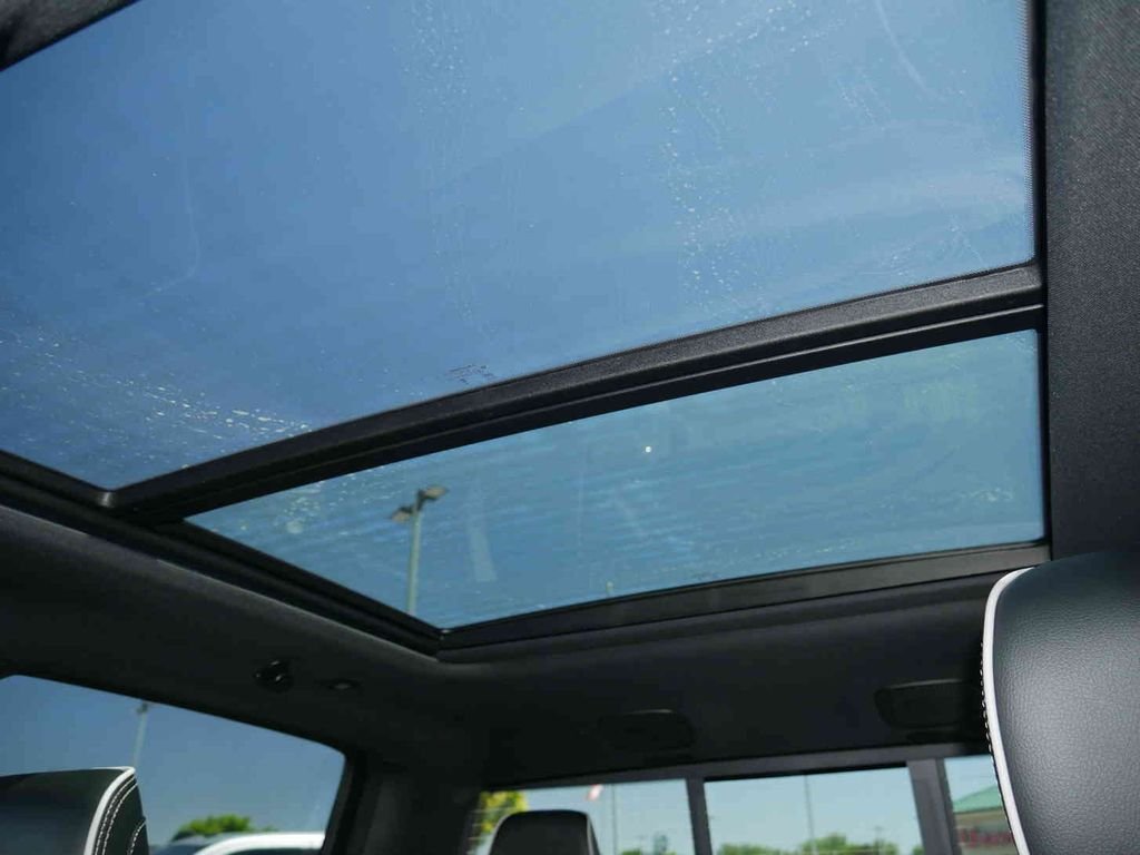 New 2026 Granite Crystal Metallic Clear-Coat Exterior Paint RAM LARAMIE image 39