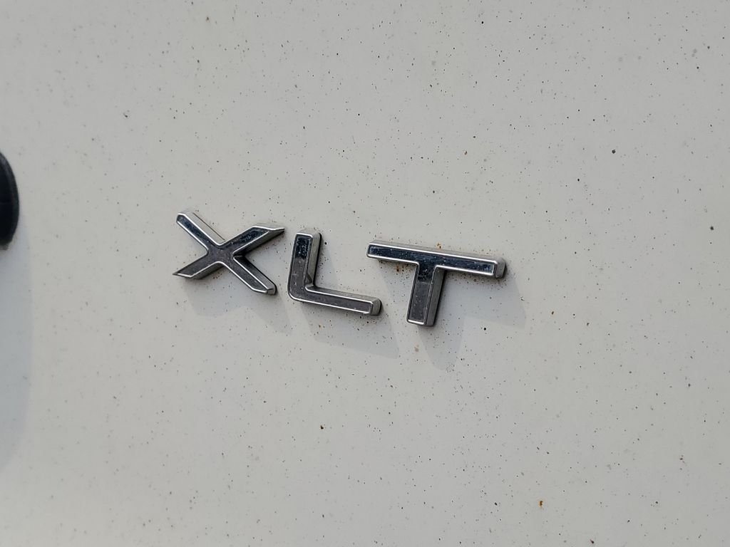 Used 2017 White Ford XLT image 7